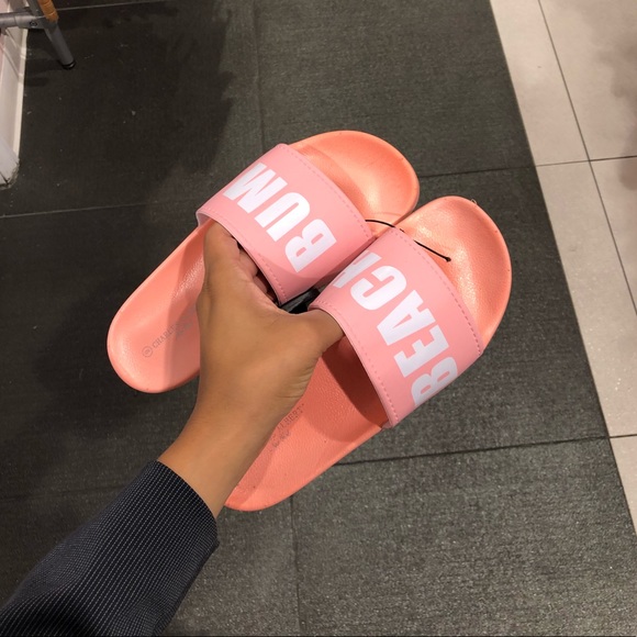 house of she Shoes - NWT - “Beach Bum” Pink Comfy Slipper Sandals
